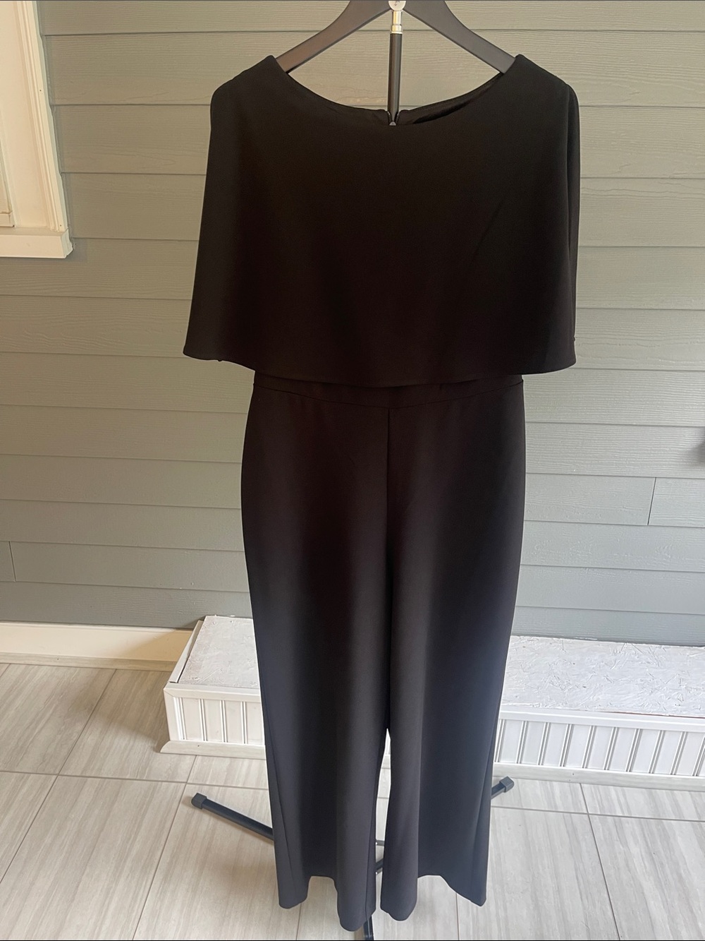 connected apparel Black Cape-Overlay Jumpsuit Size 10P